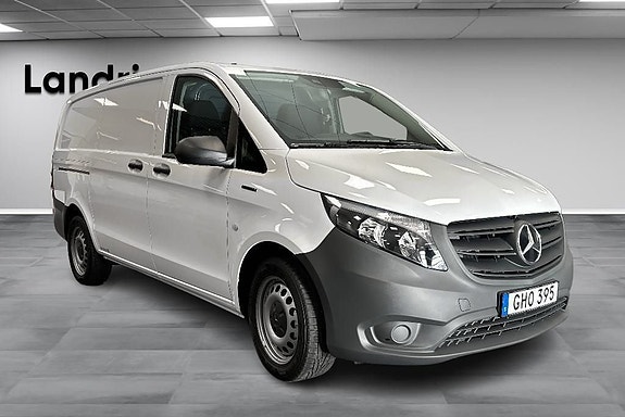 Mercedes-Benz Vito 112 2 of 5