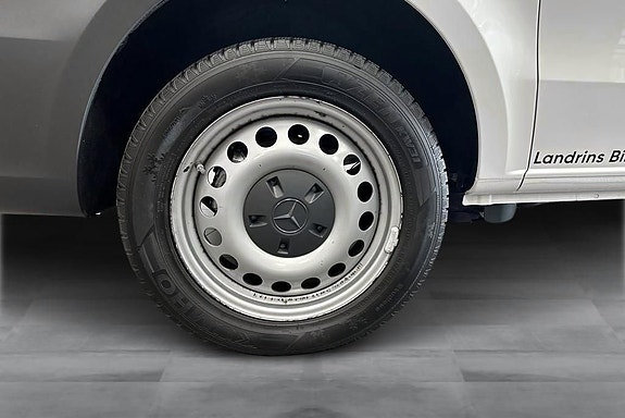 Mercedes-Benz Vito 112 4 of 5
