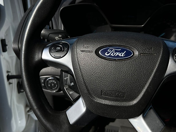 Ford Transit Connect 17 of 20