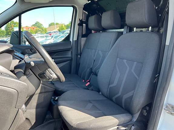Ford Transit Connect 11 of 20