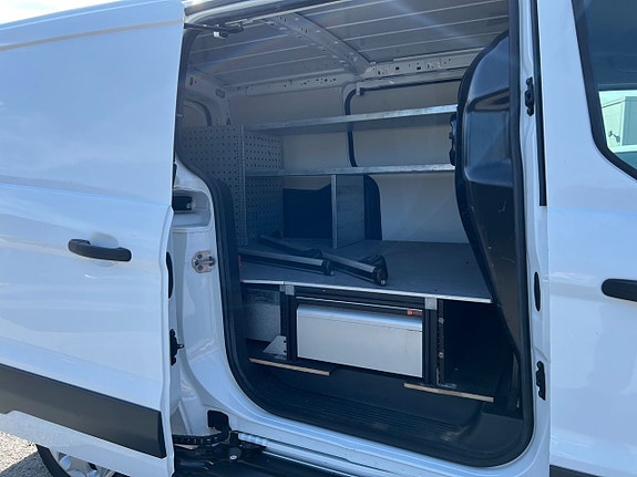 Ford Transit Connect 8 of 20