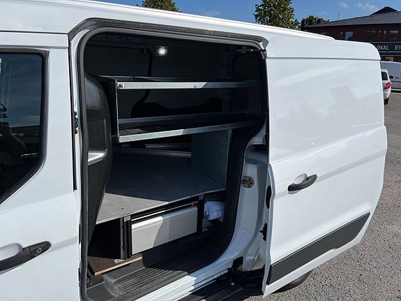 Ford Transit Connect 13 of 20