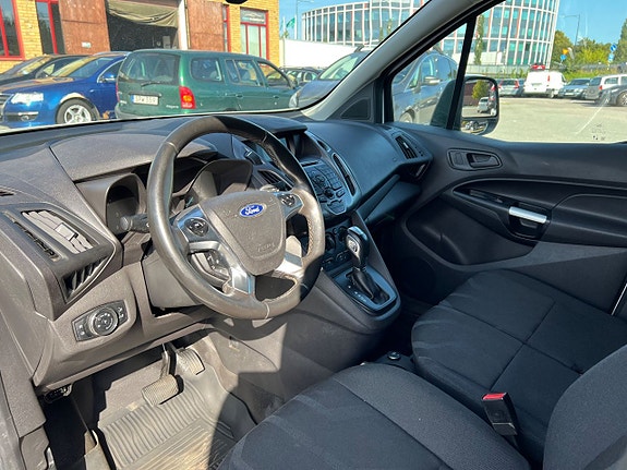 Ford Transit Connect 12 of 20