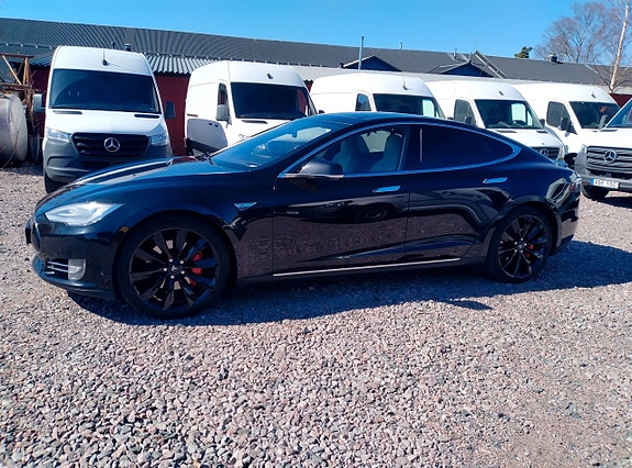 Tesla Model S 2 of 21