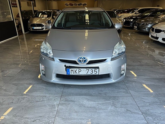 Toyota Prius 10 of 20