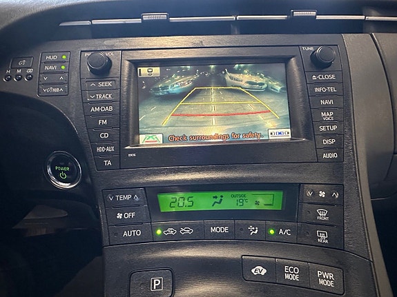 Toyota Prius 8 of 20