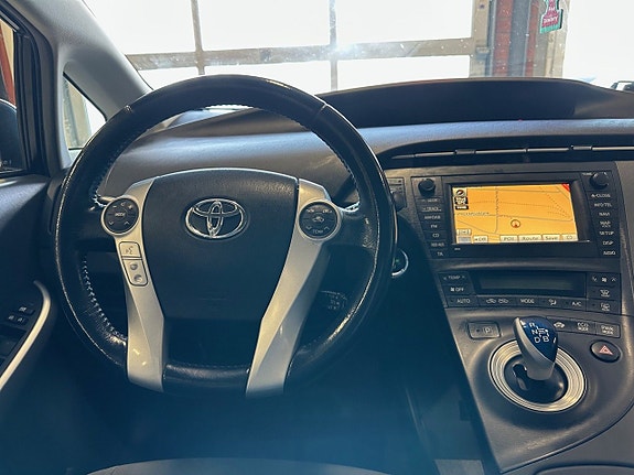 Toyota Prius 9 of 20