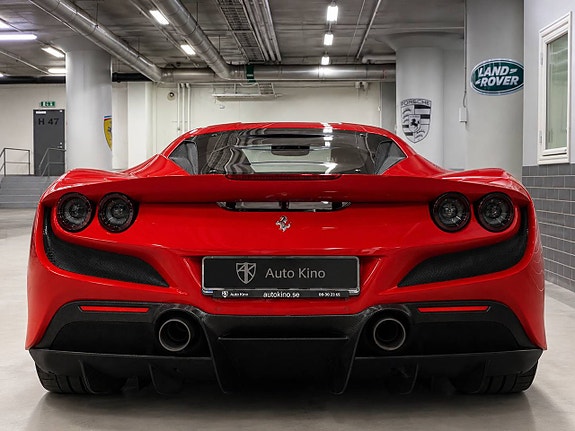 Ferrari F8 Tributo 5 of 18