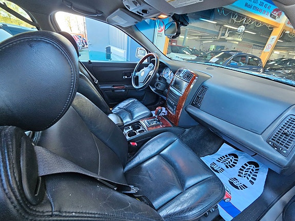 Cadillac SRX 8 of 15