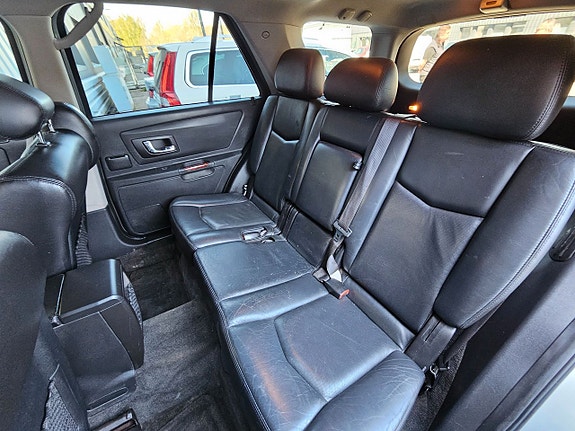 Cadillac SRX 13 of 15