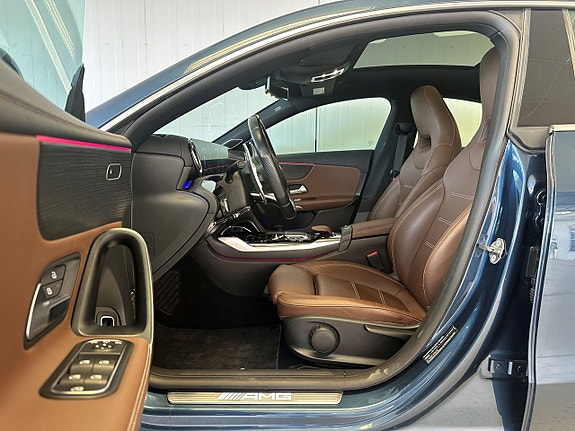 Mercedes-Benz CLA35 4 of 5