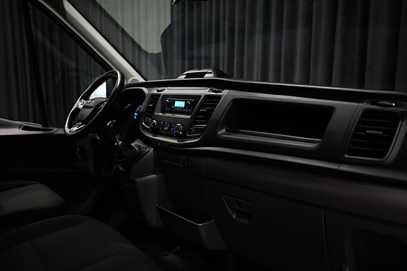 Ford Transit 24 of 26