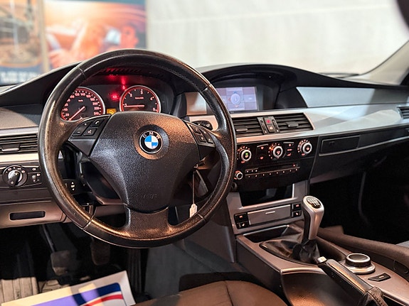 BMW 520 14 of 16