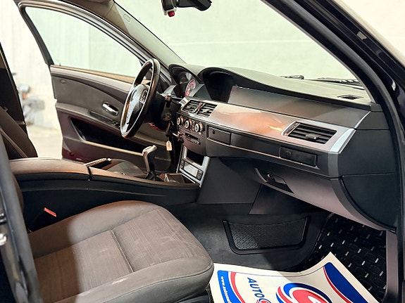 BMW 520 13 of 16