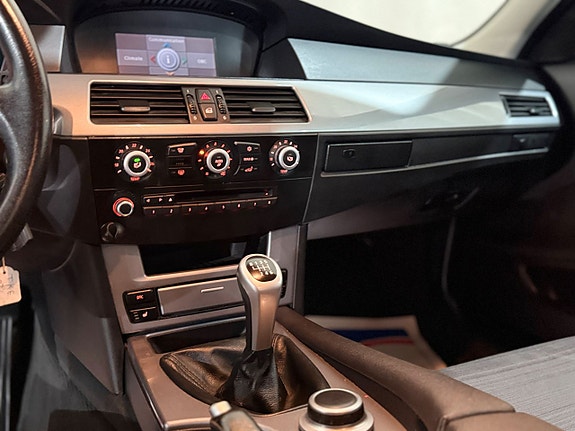 BMW 520 15 of 16