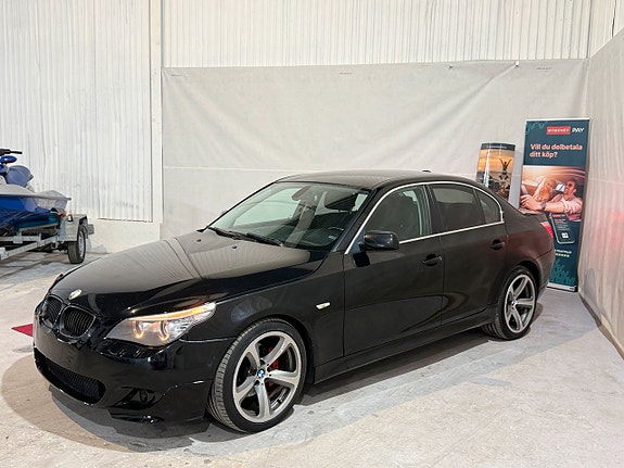 BMW 520 2 of 5