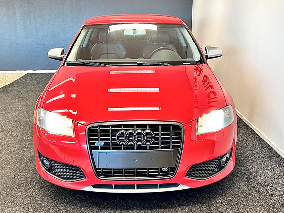 Audi S3 4 of 5