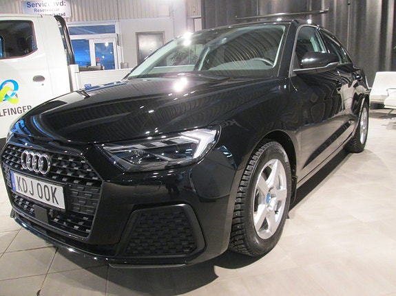 Audi A1 4 of 5