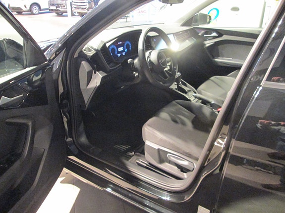 Audi A1 7 of 11