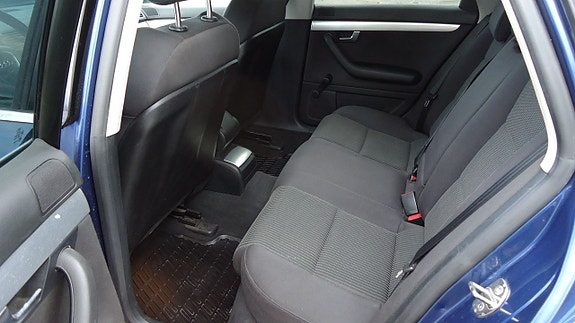 Audi A4 12 of 17