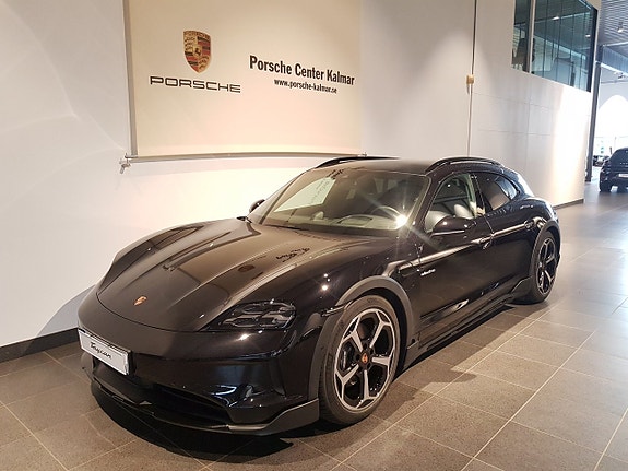 Porsche Taycan Cross Turismo 2 of 5