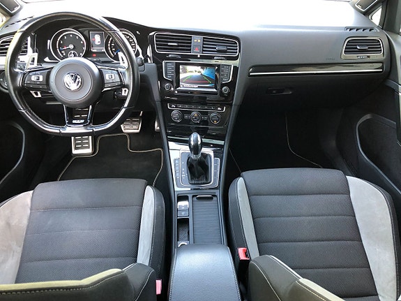 Volkswagen Golf VII 14 of 18
