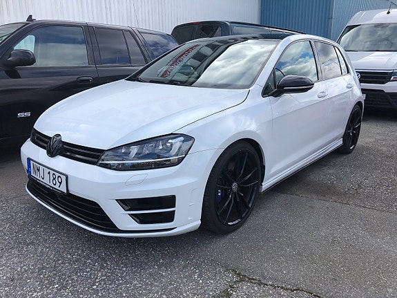 Volkswagen Golf VII 8 of 18