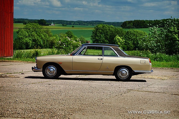 Lancia Flaminia 2 of 30
