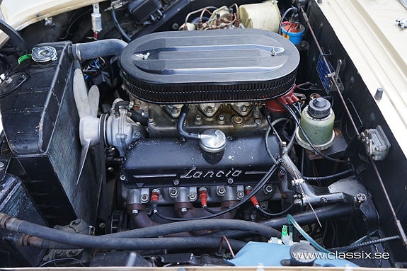 Lancia Flaminia 25 of 30