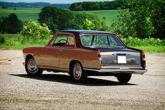 Lancia Flaminia 28 of 30