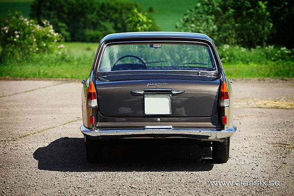Lancia Flaminia 3 of 30