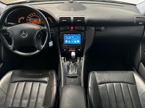 Mercedes-Benz C32 7 of 9