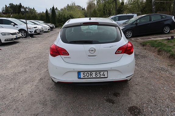 Opel Astra 4 of 5