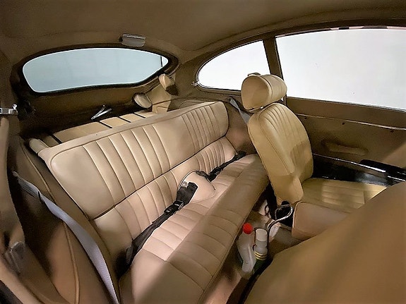 Jaguar E-TYPE 9 of 14