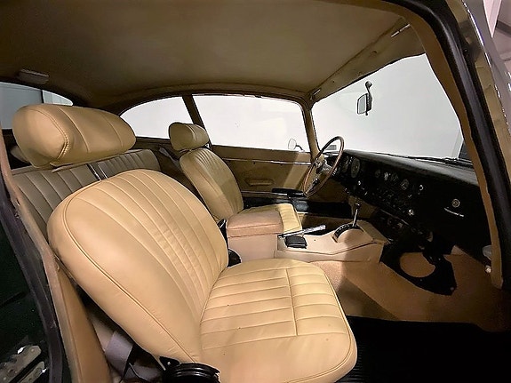 Jaguar E-TYPE 7 of 14