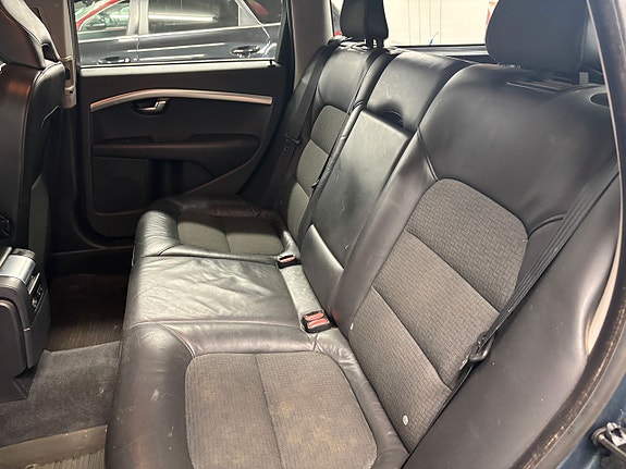 Volvo V70 16 of 24