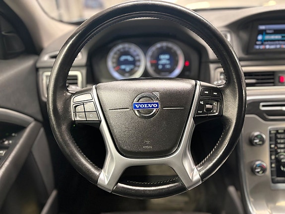 Volvo V70 18 of 24