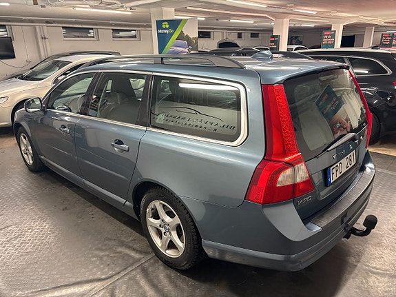 Volvo V70 5 of 24