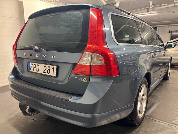 Volvo V70 8 of 24