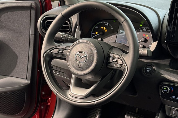 Mazda 2 7 of 8