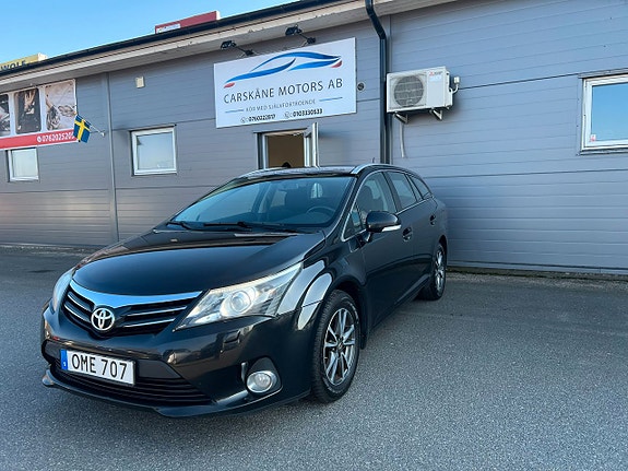 Toyota Avensis 2 of 5