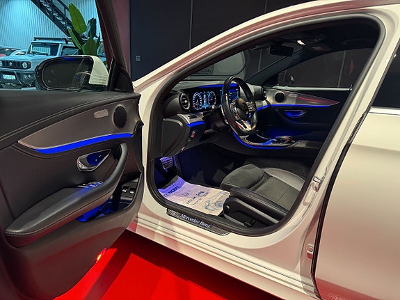 Mercedes-Benz E200 d 4 of 5