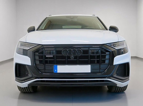 Audi Q8 4 of 5