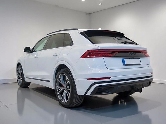Audi Q8 5 of 5