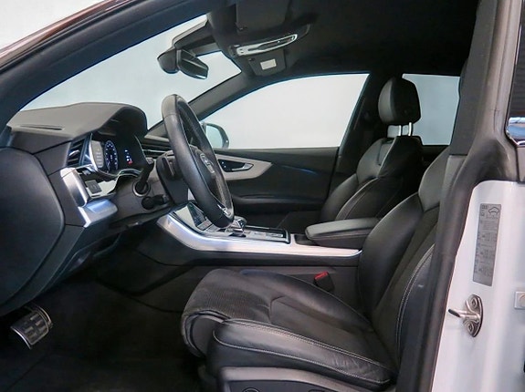 Audi Q8 8 of 9