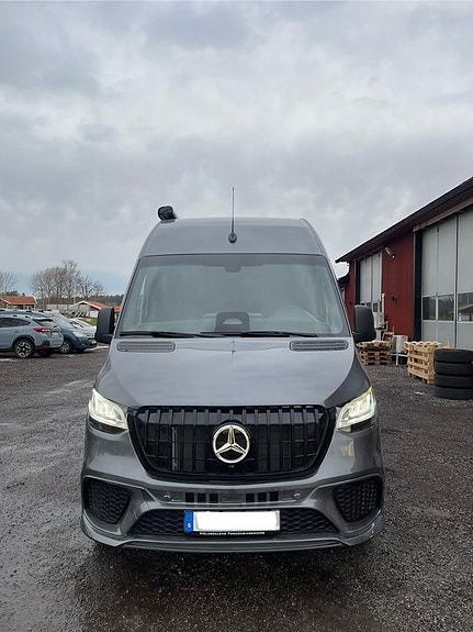 Mercedes-Benz Sprinter Crossbuss 3 of 5