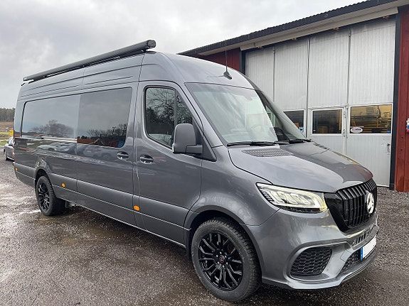Mercedes-Benz Sprinter Crossbuss 2 of 5