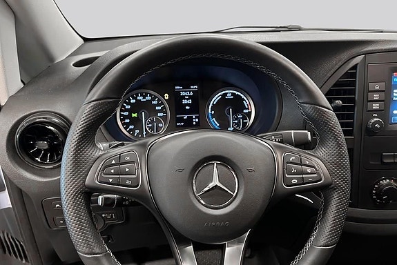 Mercedes-Benz eVito 112 7 of 14