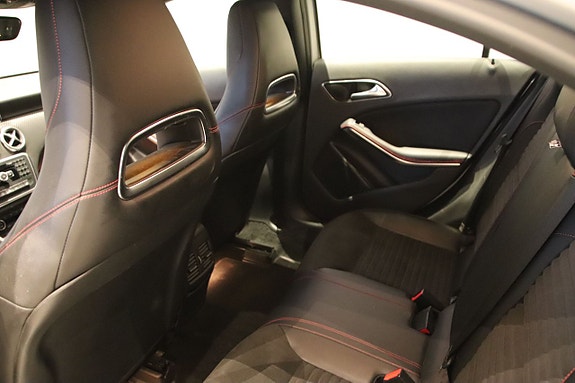 Mercedes-Benz A180 9 of 16