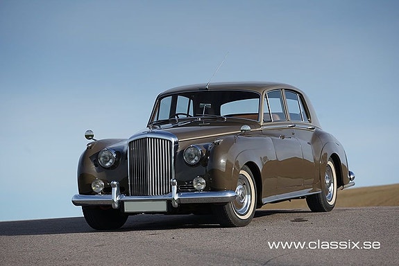 Bentley S2 4 of 9